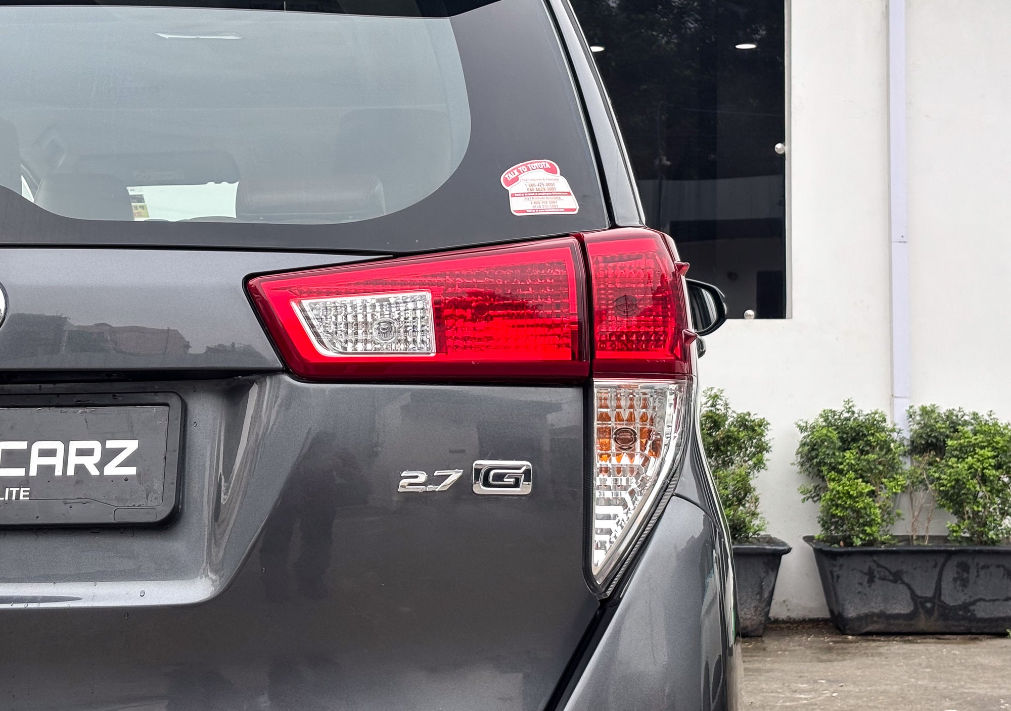 Toyota Innova Crysta 2.7 G AT