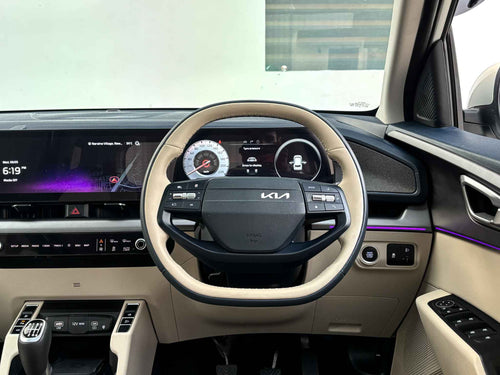 Kia Carens Clavis HTX Plus  7 MT